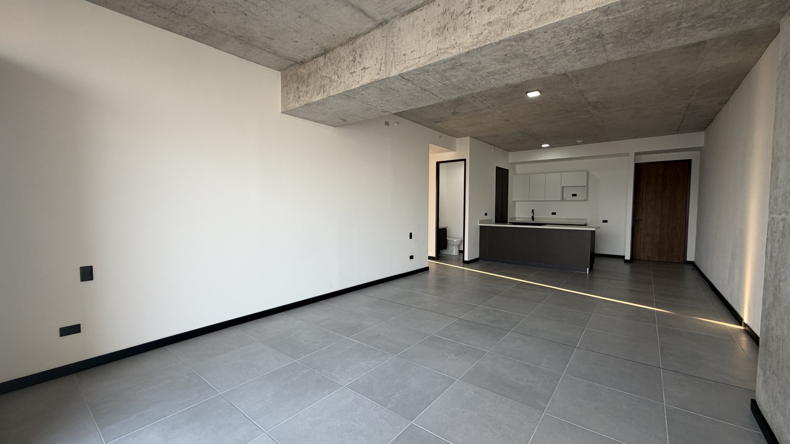 APARTAMENTO CON LÍNEA BLANCA EN ALQUILER EN TORRE ART HAUS, SAN BENITO, SAN SALVADOR