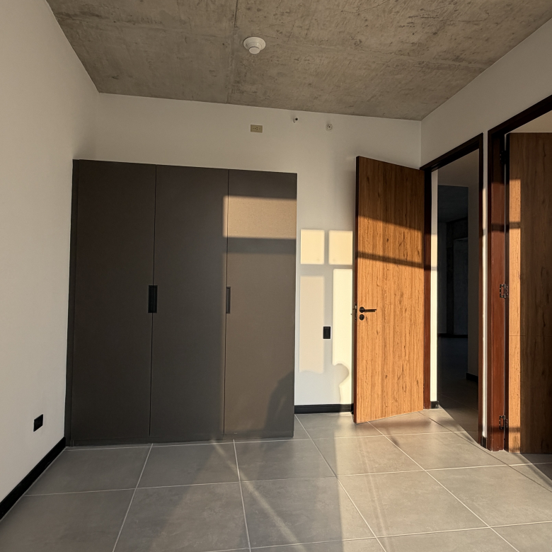 780