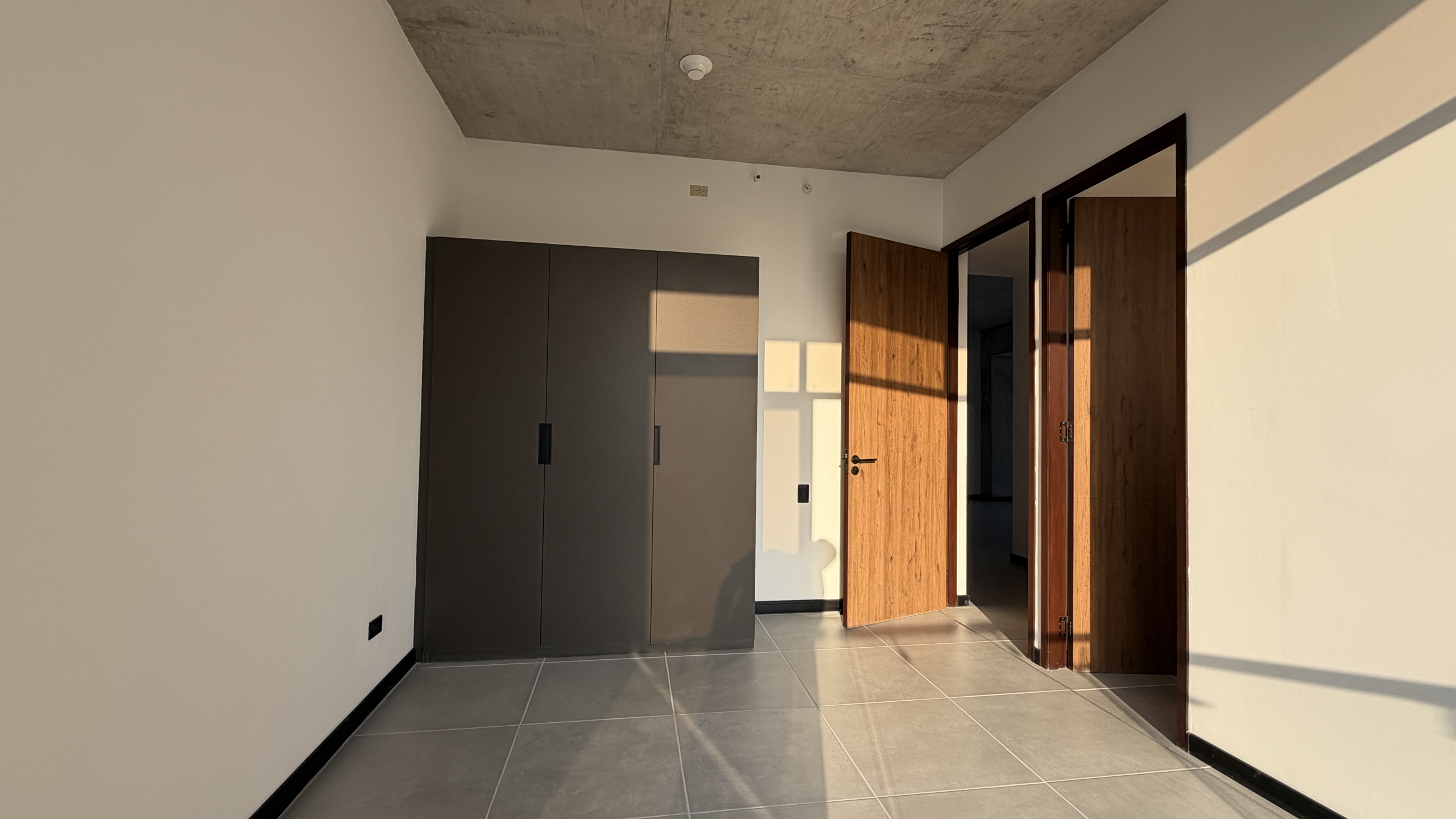 APARTAMENTO CON LÍNEA BLANCA EN ALQUILER EN TORRE ART HAUS, SAN BENITO, SAN SALVADOR