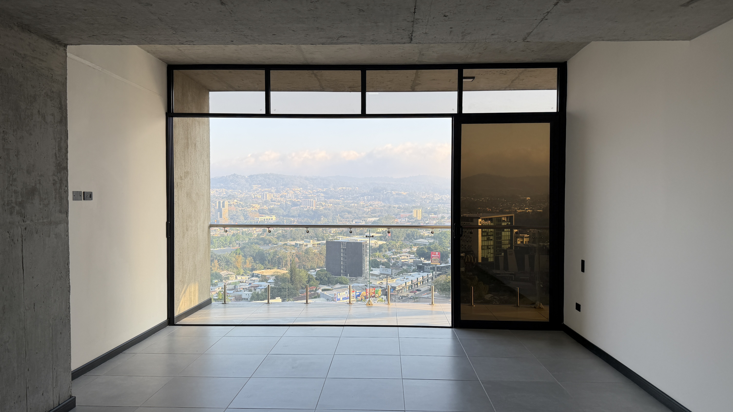 APARTAMENTO CON LÍNEA BLANCA EN ALQUILER EN TORRE ART HAUS, SAN BENITO, SAN SALVADOR