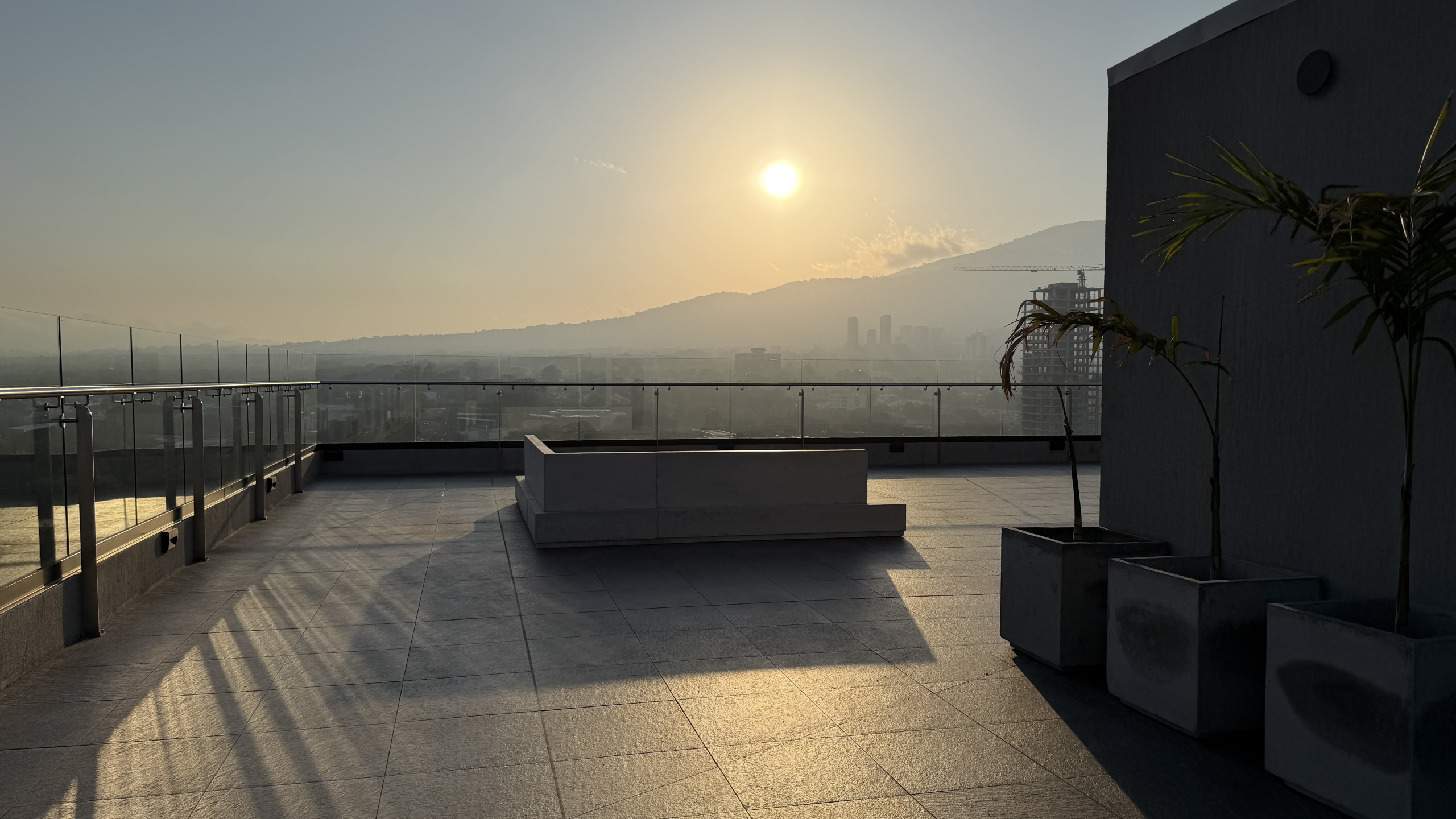 APARTAMENTO CON LÍNEA BLANCA EN ALQUILER EN TORRE ART HAUS, SAN BENITO, SAN SALVADOR