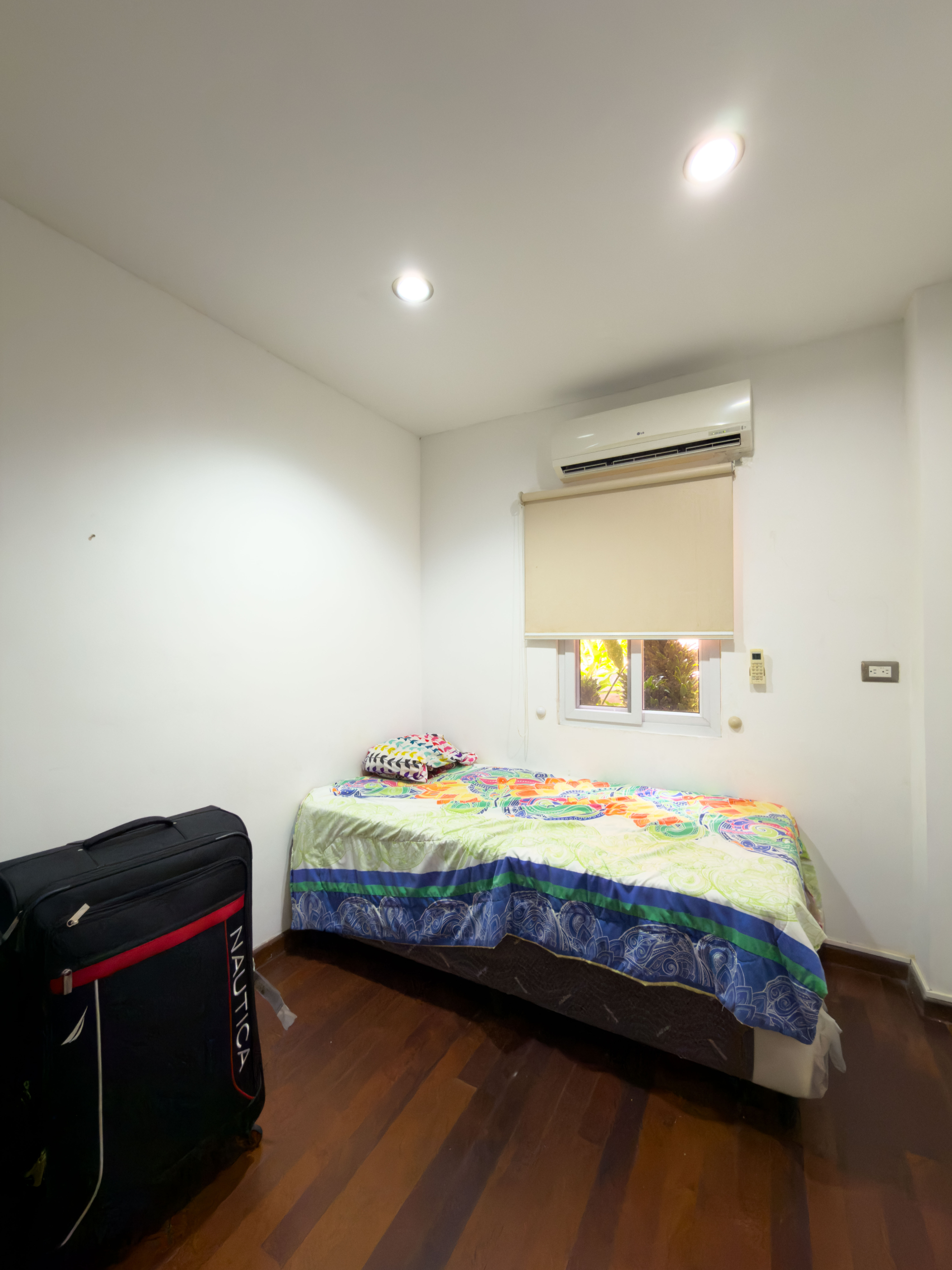 APARTAMENTO AMUEBLADO EN PRIMER NIVEL EN PÓRTICOS DEL CARMEN, COLONIA ESCALÓN, SAN SALVADOR