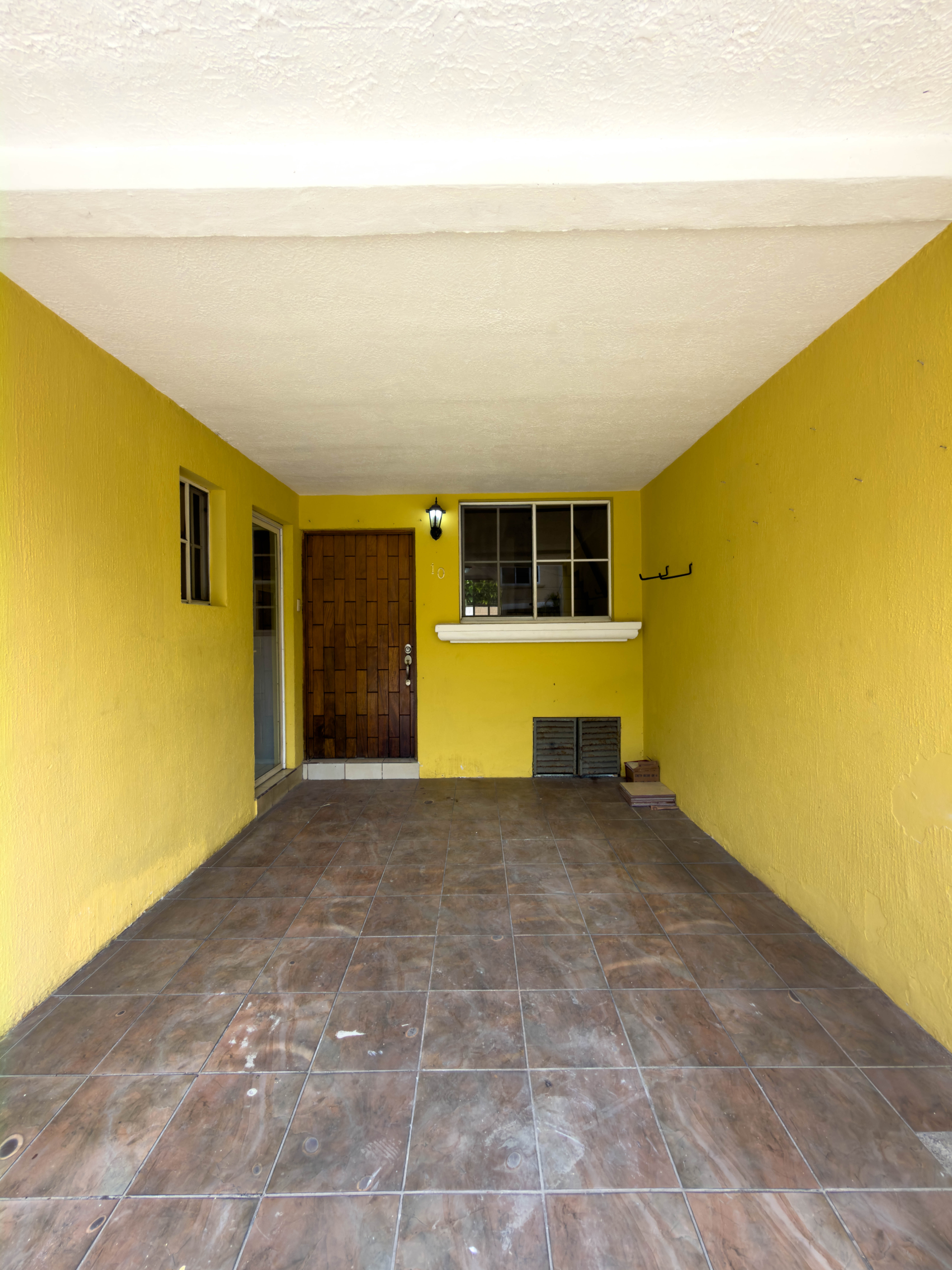 CASA RESIDENCIAL EN BOSQUES DE LA CASTELLANA, CARRETERA A PLANES DE RENDEROS, SAN SALVADOR