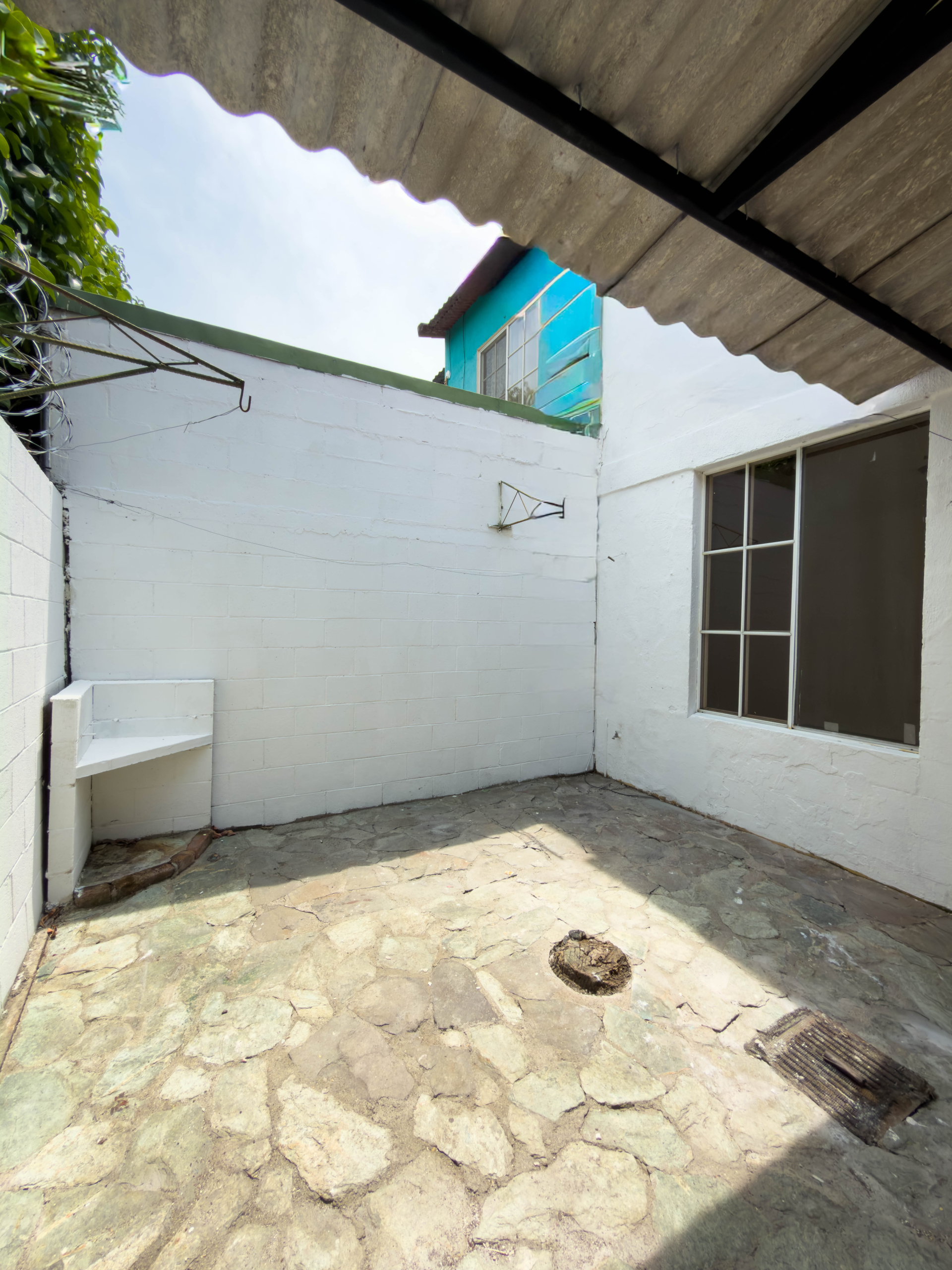 CASA RESIDENCIAL EN BOSQUES DE LA CASTELLANA, CARRETERA A PLANES DE RENDEROS, SAN SALVADOR