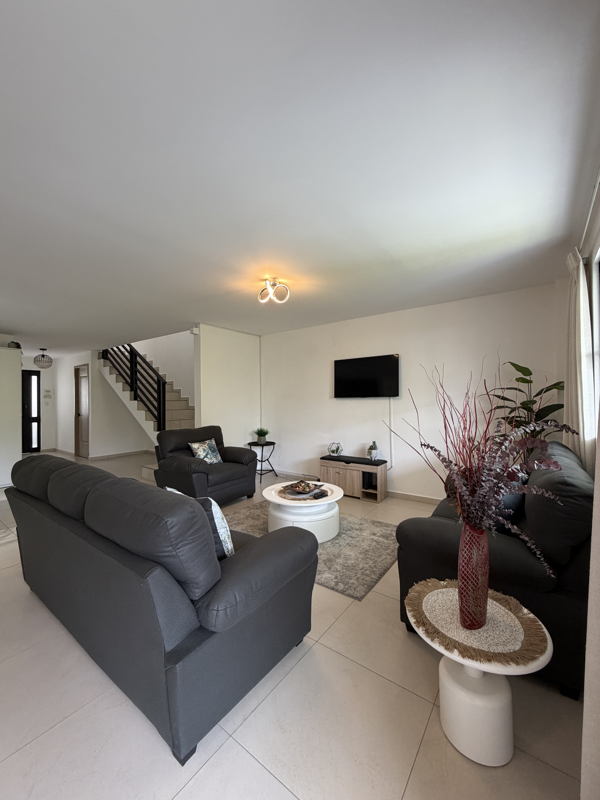 RESIDENCIA AMUEBLADA EN ANTIBES I, COLONIA ESCALÓN, SAN SALVADOR