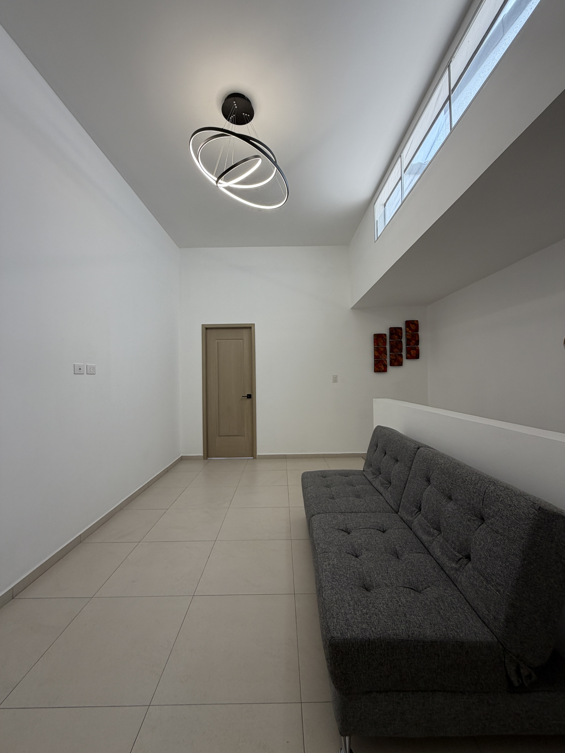RESIDENCIA AMUEBLADA EN ANTIBES I, COLONIA ESCALÓN, SAN SALVADOR