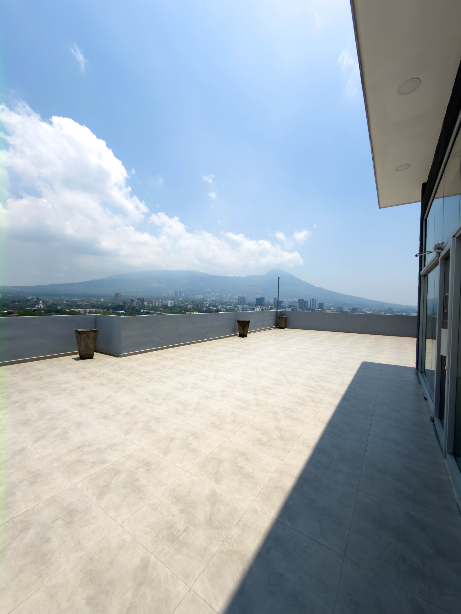 APARTAMENTO EN TORRE MALLORCA, LOMAS DE SAN FRANCISCO, SAN SALVADOR