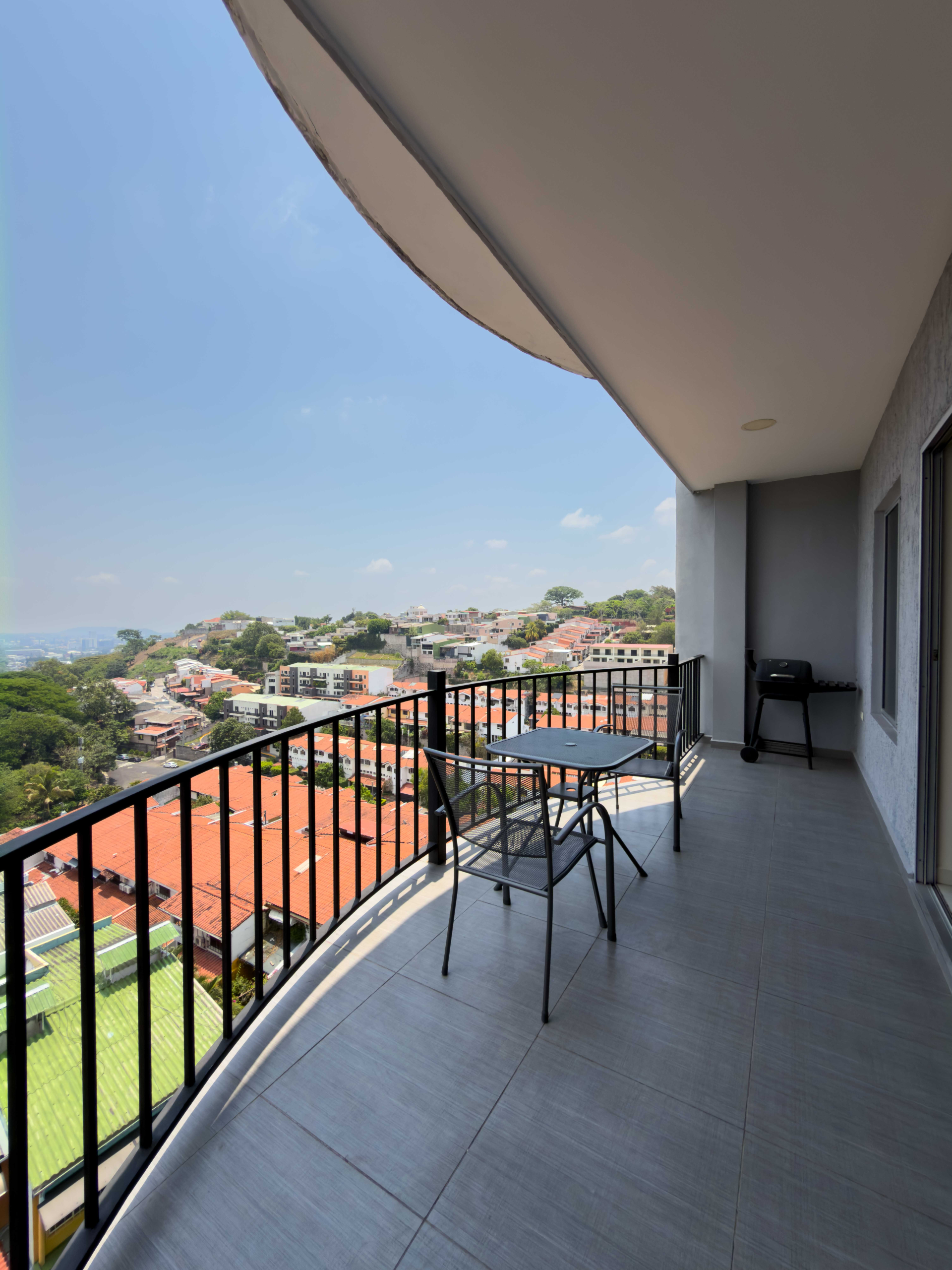 APARTAMENTO EN TORRE MALLORCA, LOMAS DE SAN FRANCISCO, SAN SALVADOR