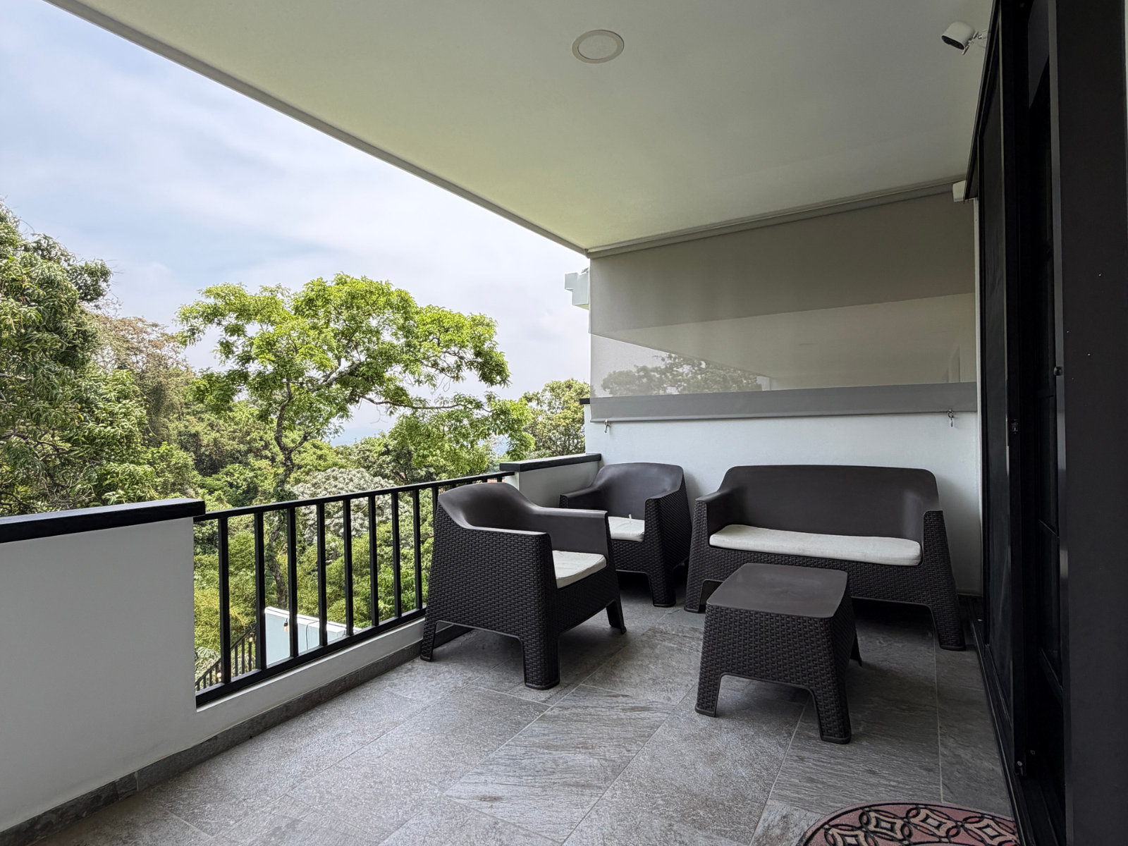 DR853-11 RESIDENCIA AMUEBLADA EN ANTIBES l, COLONIA ESCALON, SAN SALVADOR