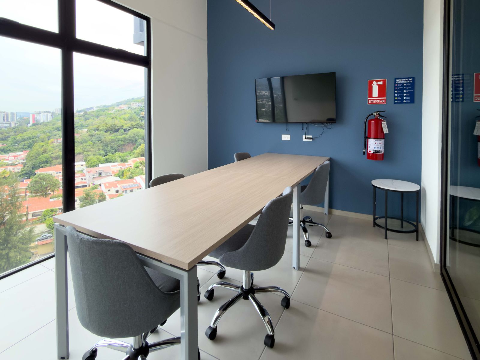 DAA851- 15 APARTAMENTO EN TORRE AVITAT DÚO NIVEL 4, COLONIA ESCALÓN, SAN SALVADOR