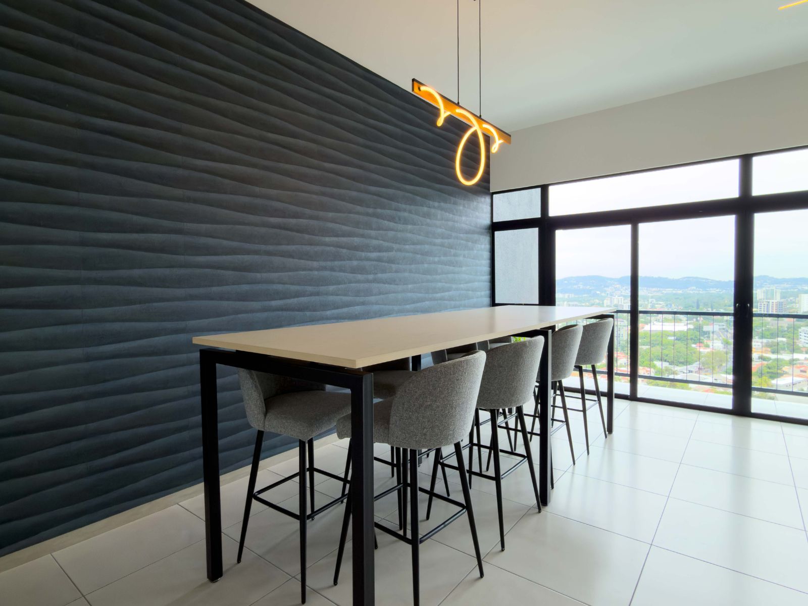 DAA852-14 APARTAMENTO EN TORRE AVITAT DÚO NIVEL 8, COLONIA ESCALÓN, SAN SALVADOR