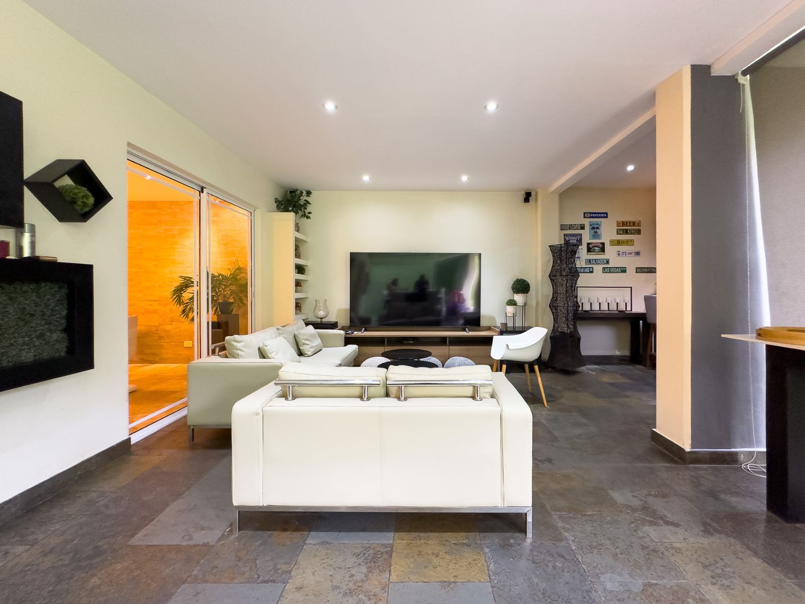 RESIDENCIA EXCLUSIVA EN NUEVO CUSCATLÁN