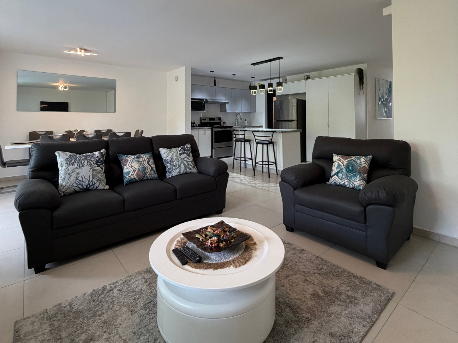 DR853-2 RESIDENCIA AMUEBLADA EN ANTIBES l, COLONIA ESCALON, SAN SALVADOR
