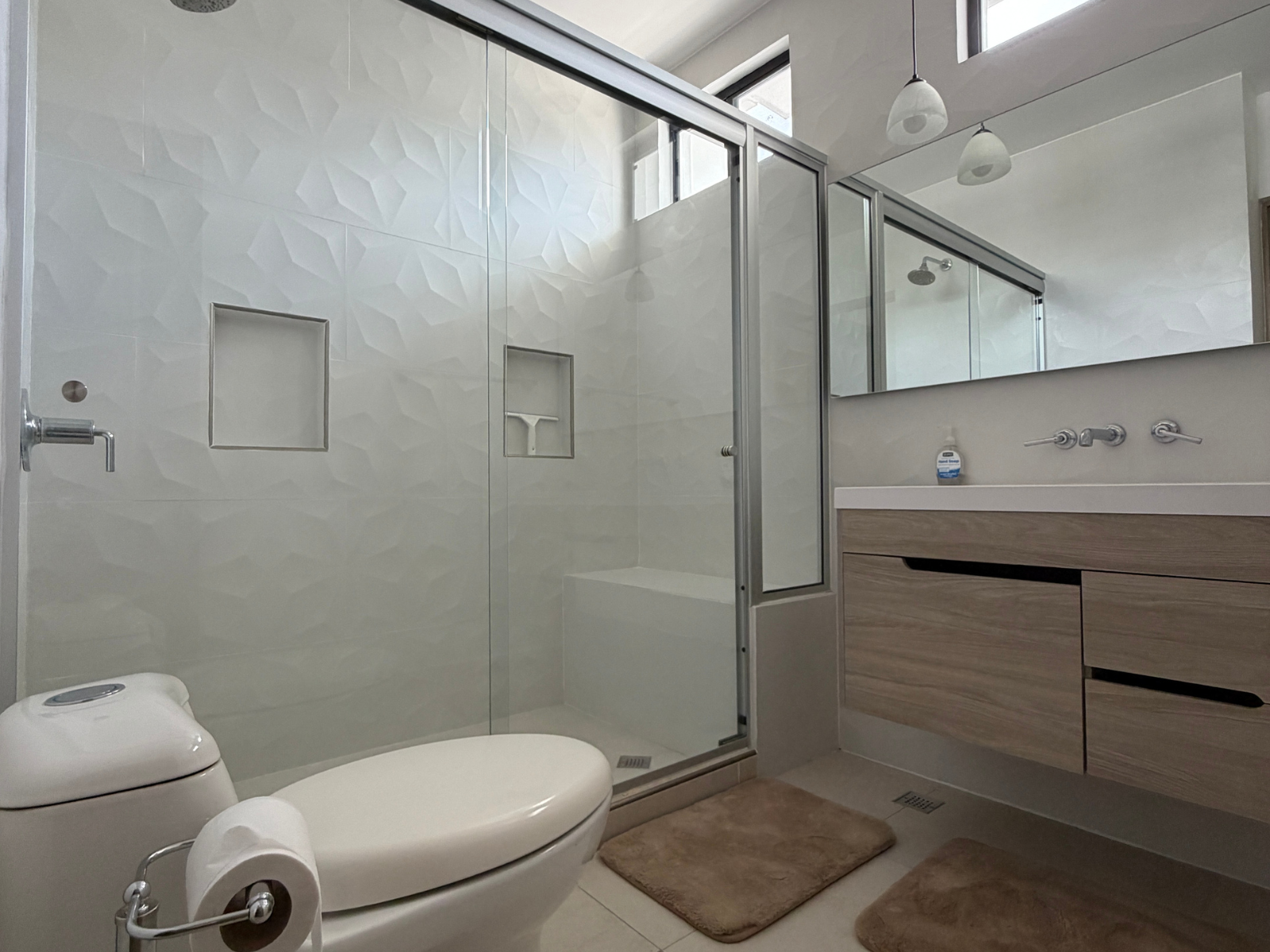 DR853-21 RESIDENCIA AMUEBLADA EN ANTIBES l, COLONIA ESCALON, SAN SALVADOR