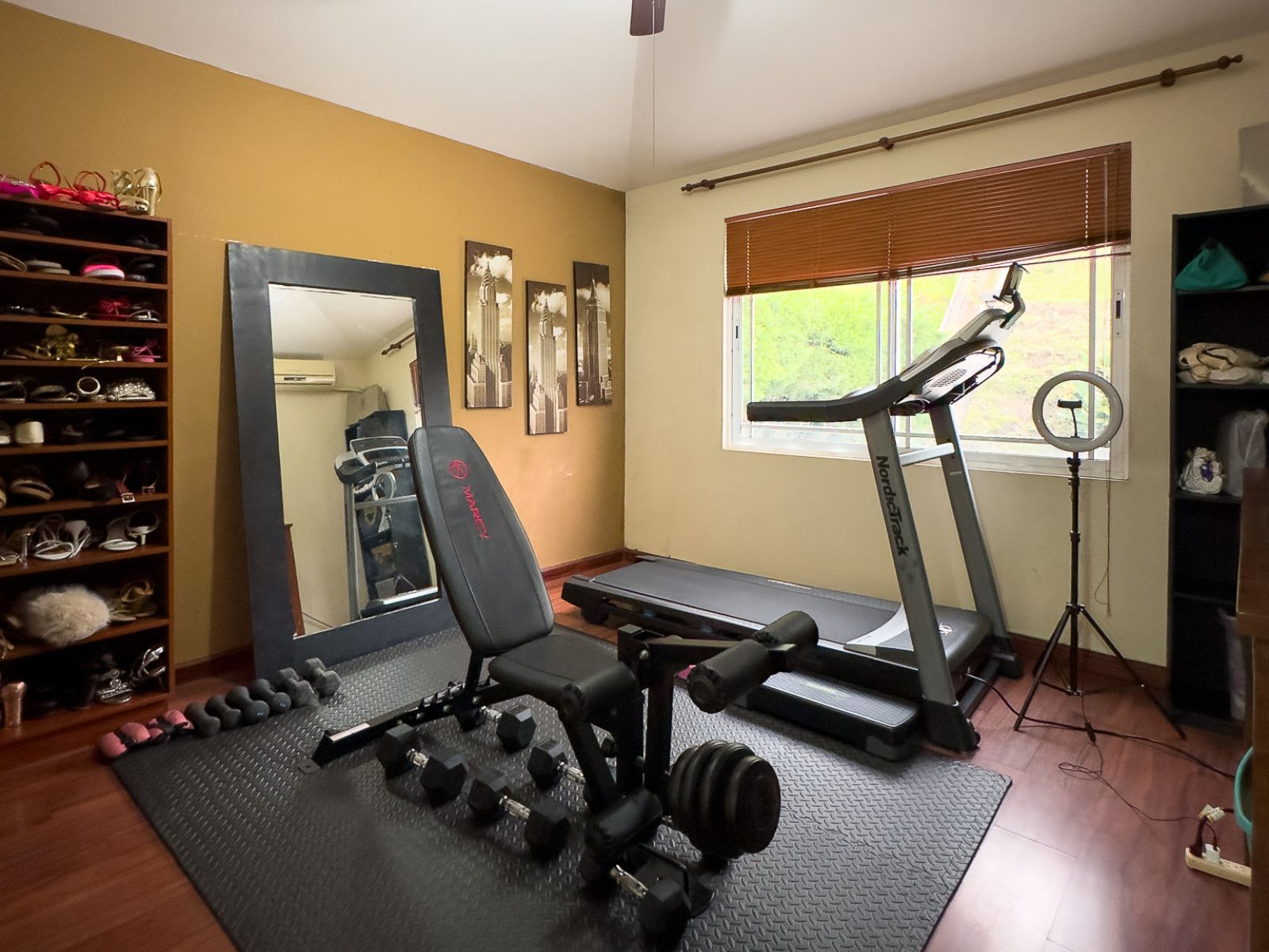 RESIDENCIA EXCLUSIVA EN NUEVO CUSCATLÁN