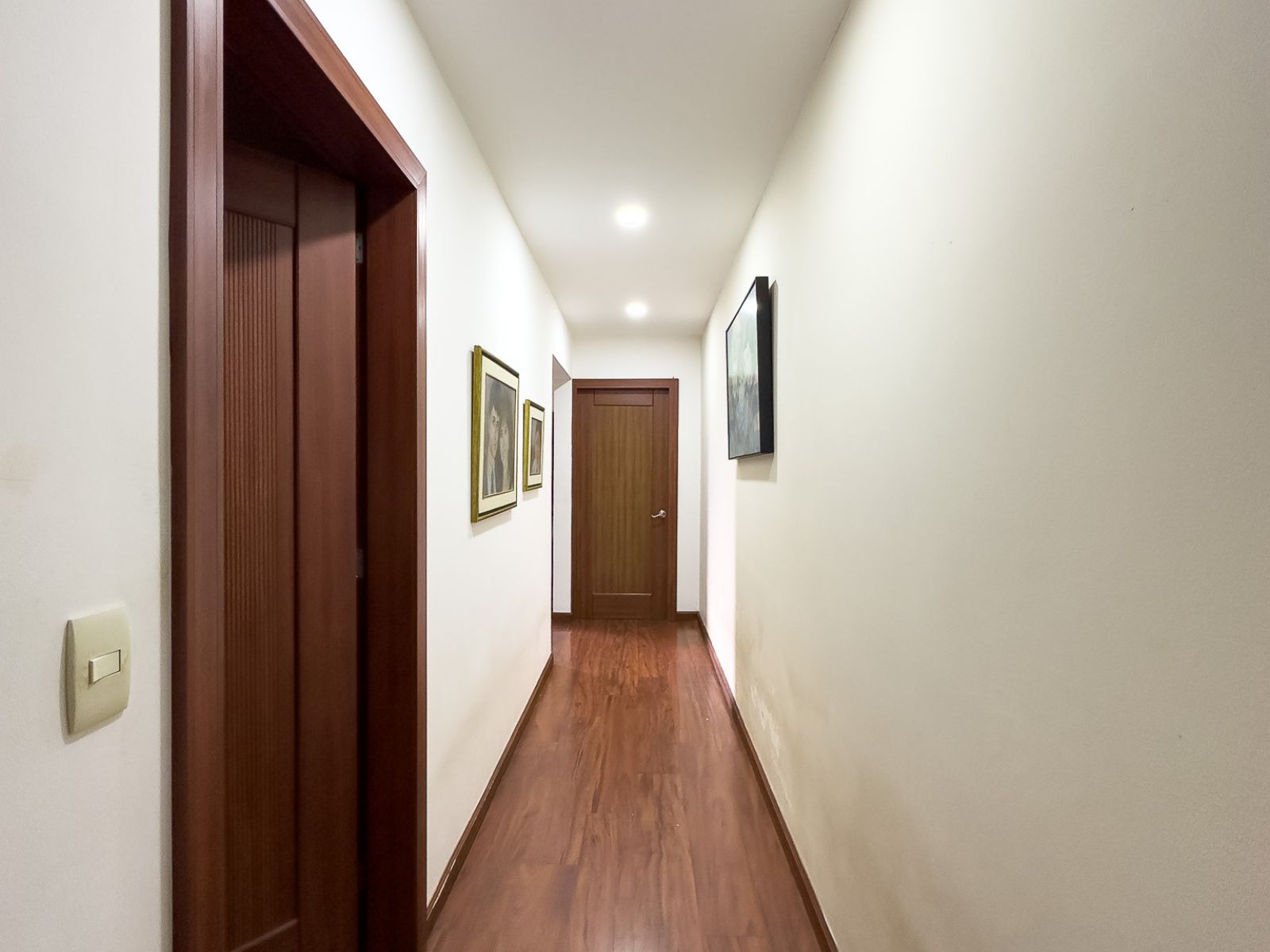 RESIDENCIA EXCLUSIVA EN NUEVO CUSCATLÁN