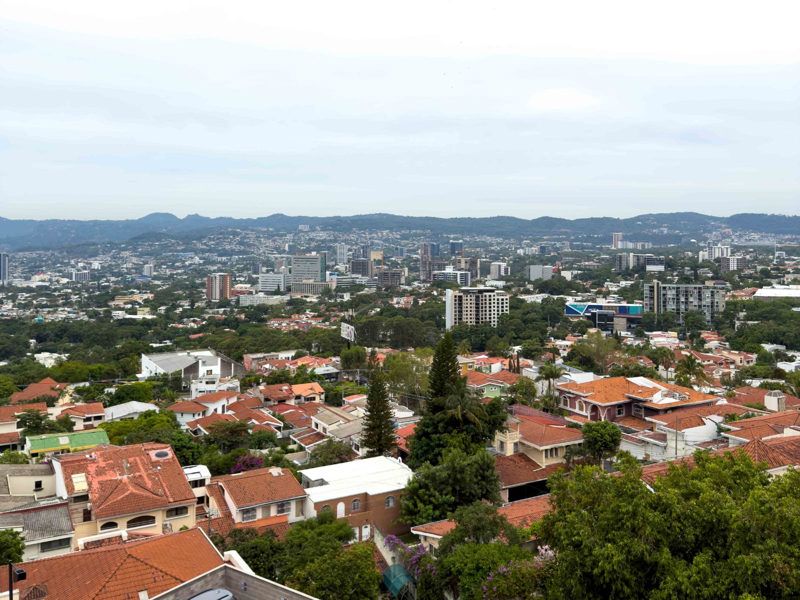 DAA852-4 APARTAMENTO EN TORRE AVITAT DÚO NIVEL 8, COLONIA ESCALÓN, SAN SALVADOR