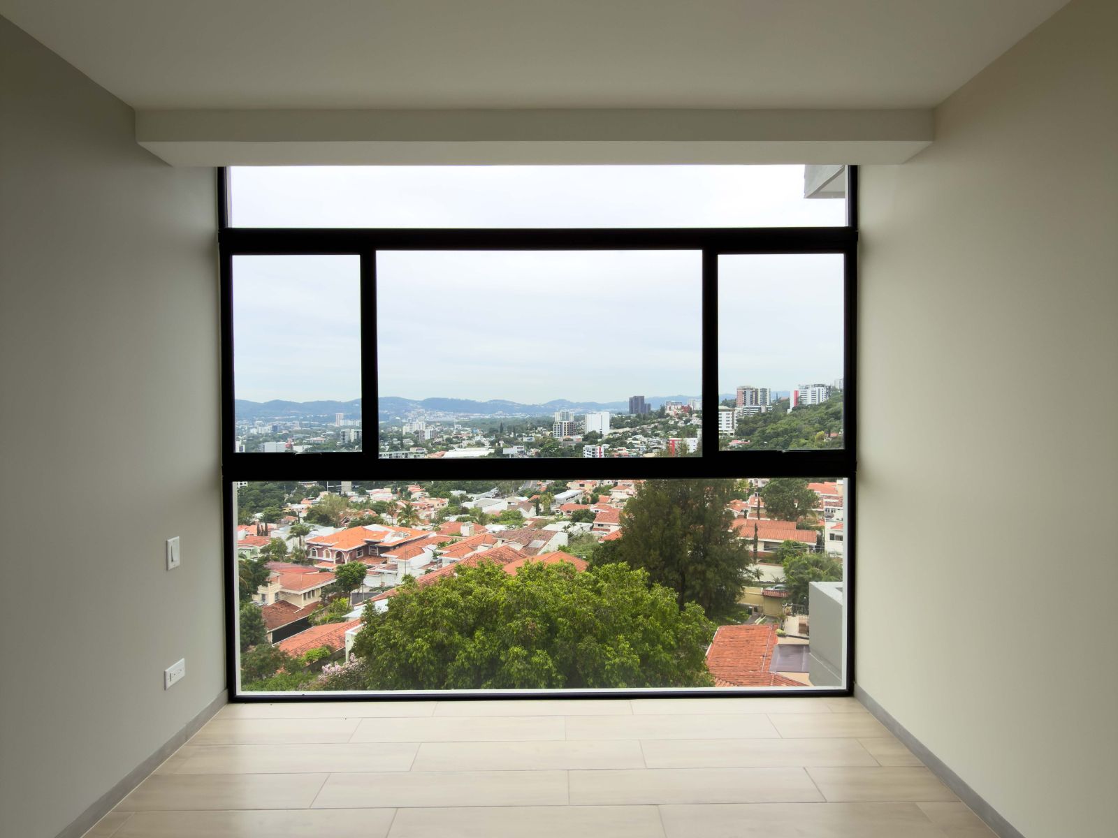 DAA852-6 APARTAMENTO EN TORRE AVITAT DÚO NIVEL 8, COLONIA ESCALÓN, SAN SALVADOR