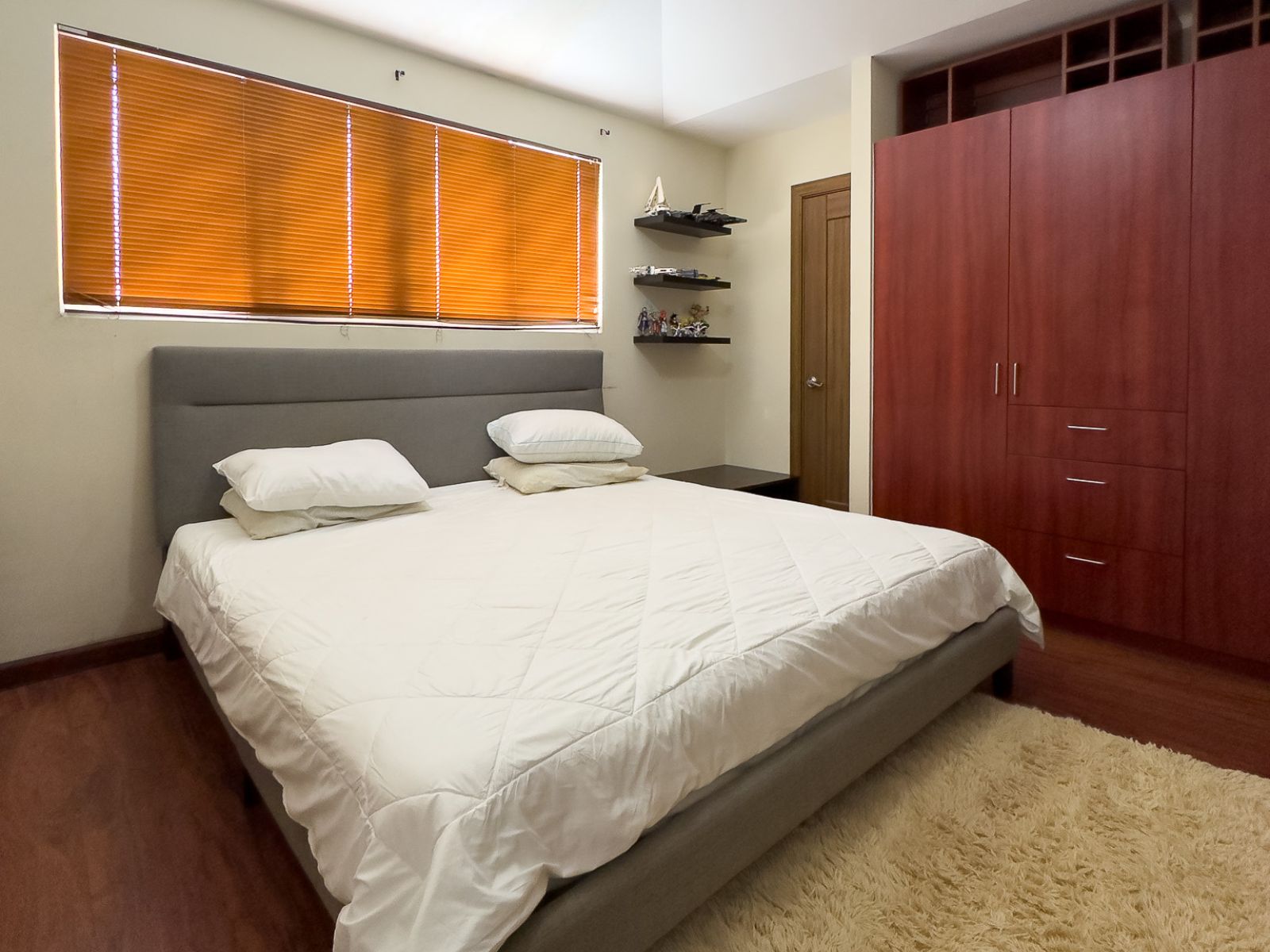 RESIDENCIA EXCLUSIVA EN NUEVO CUSCATLÁN