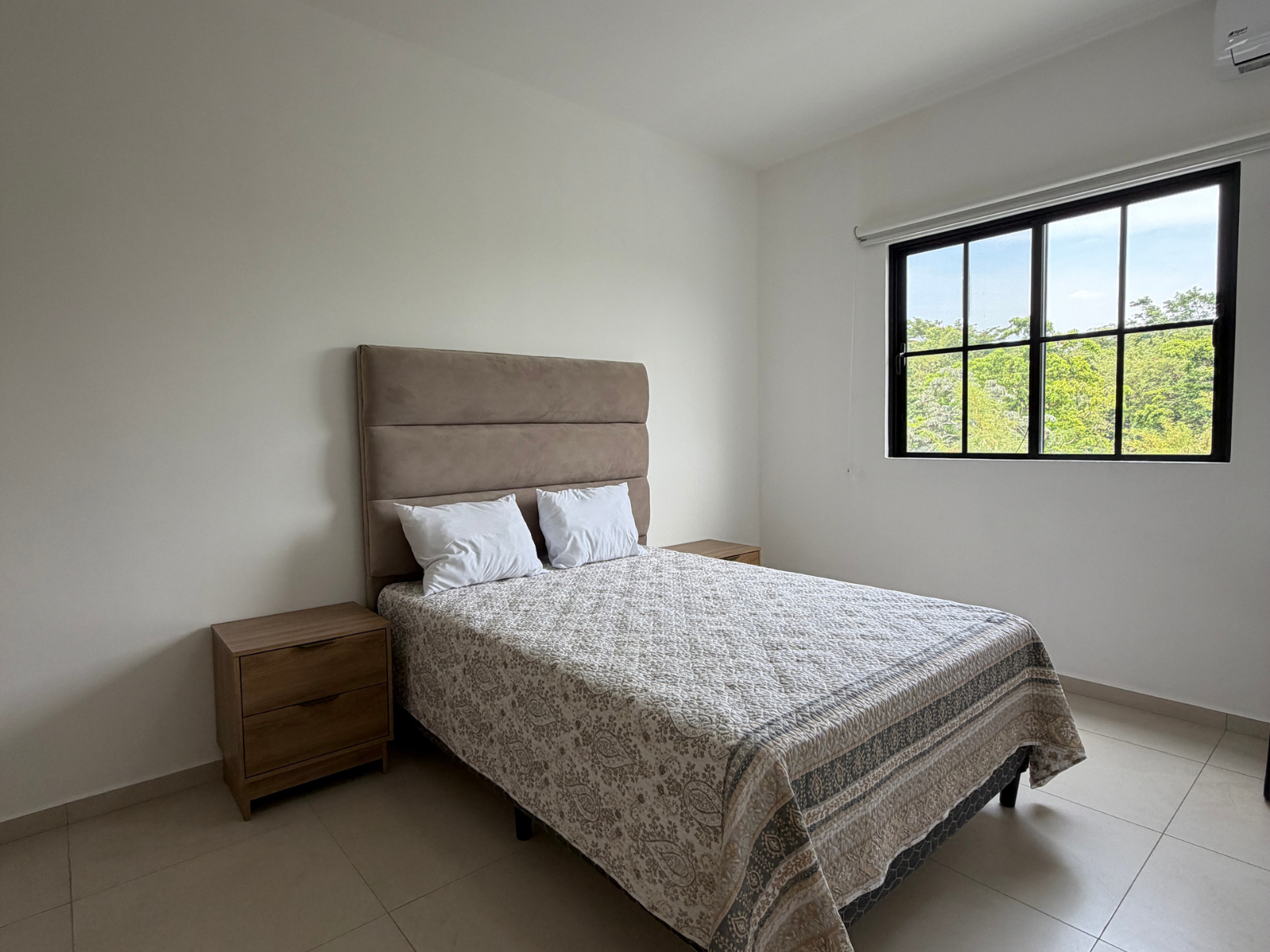 DR853-8 RESIDENCIA AMUEBLADA EN ANTIBES l, COLONIA ESCALON, SAN SALVADOR