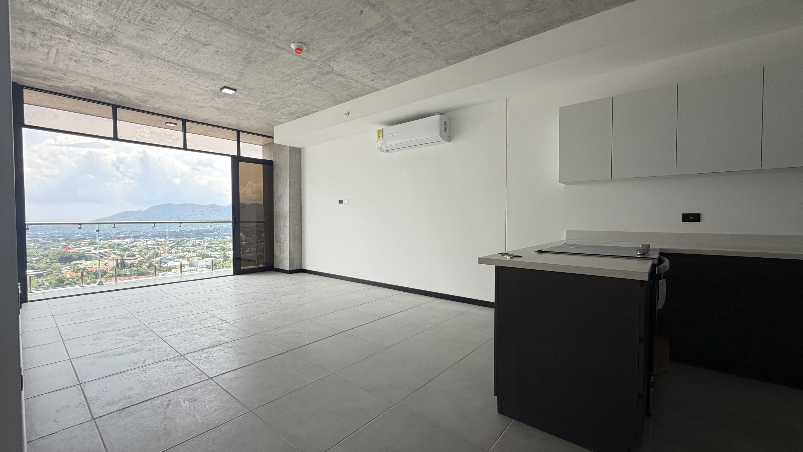 DAA850-11 APARTAMENTO CON LÍNEA BLANCA EN ART HAUS, SAN BENITO, SAN SALVADOR