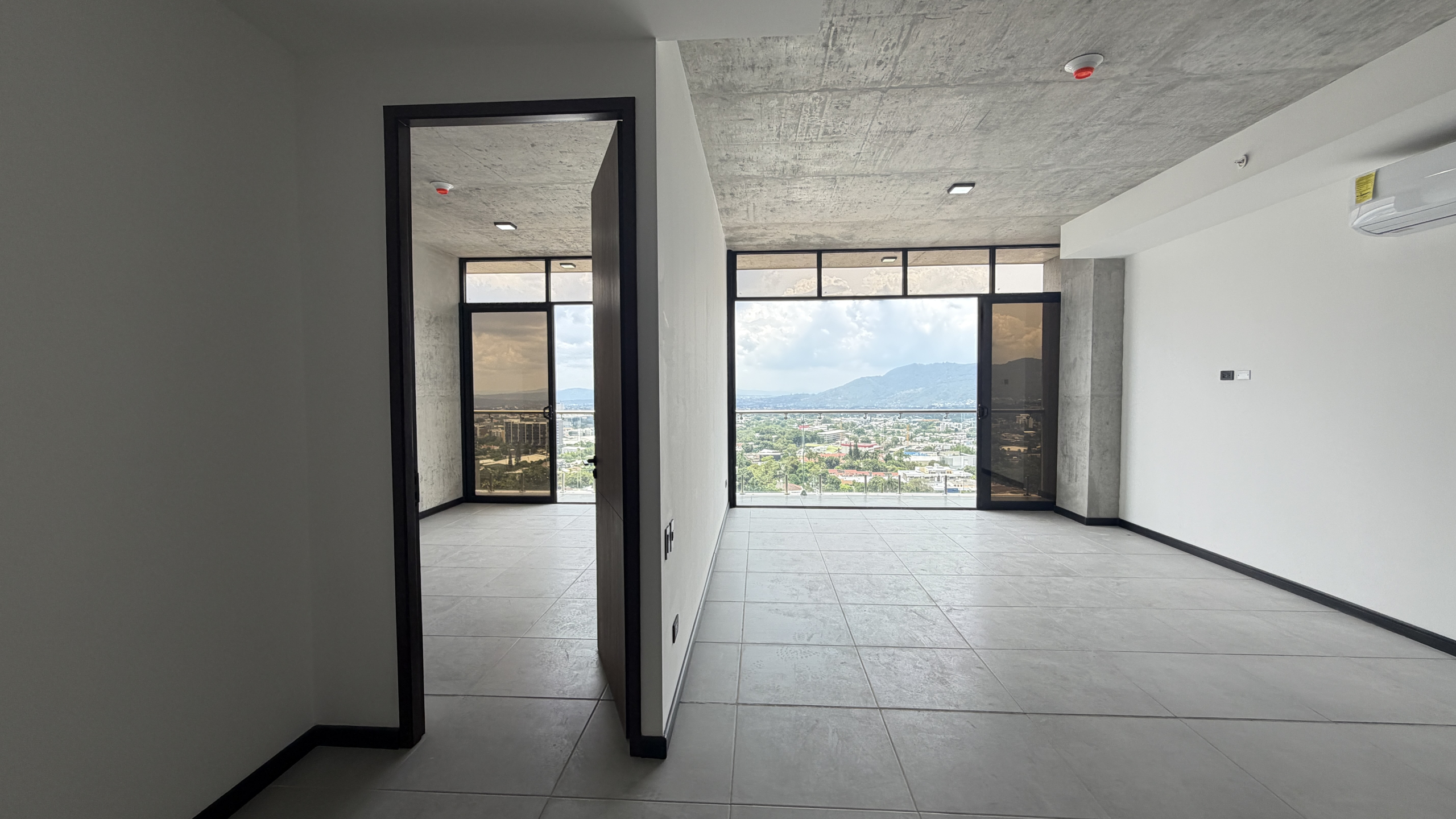 DAA850-8 APARTAMENTO CON LÍNEA BLANCA EN ART HAUS, SAN BENITO, SAN SALVADOR
