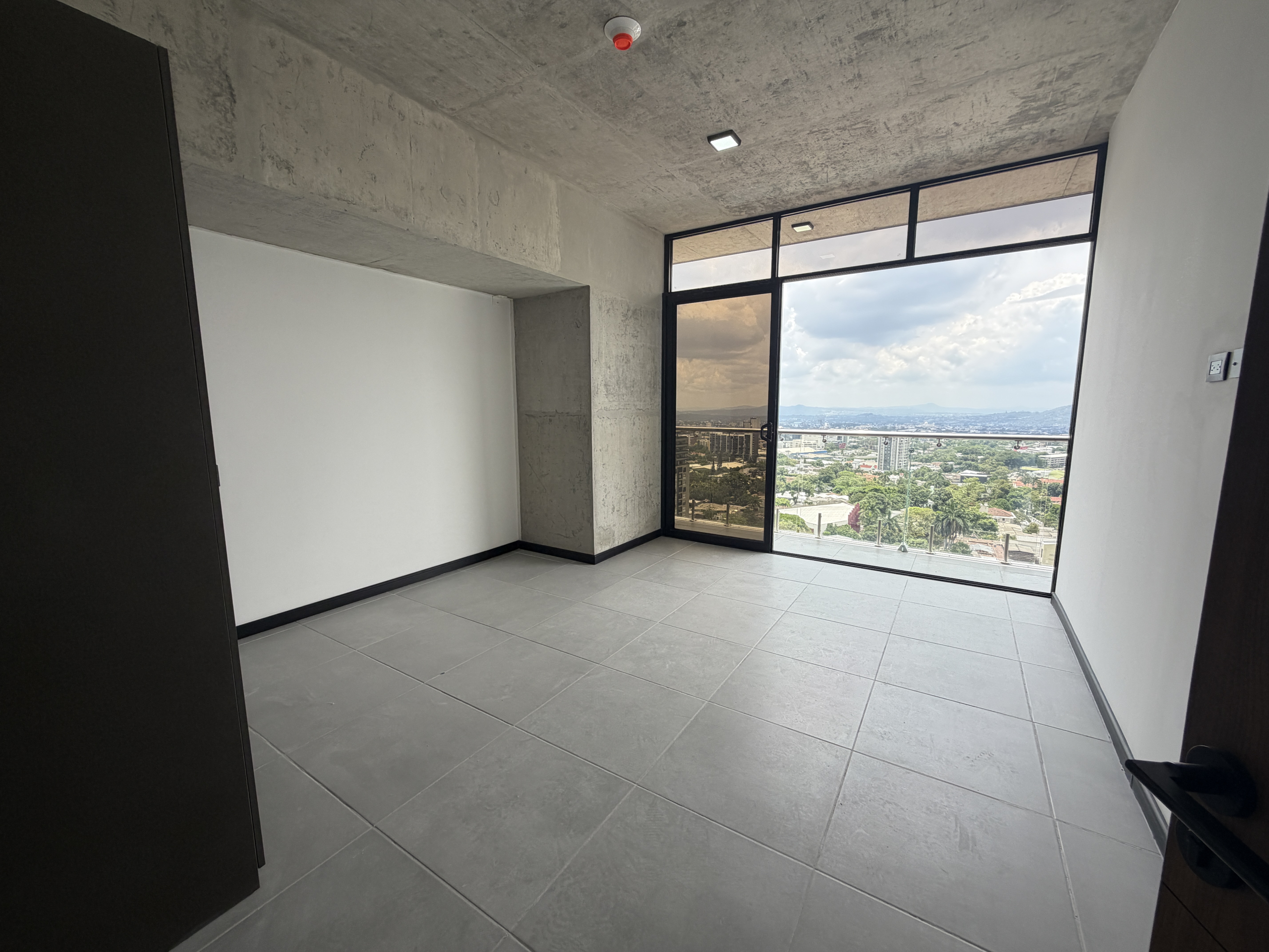 DAA850-9 APARTAMENTO CON LÍNEA BLANCA EN ART HAUS, SAN BENITO, SAN SALVADOR