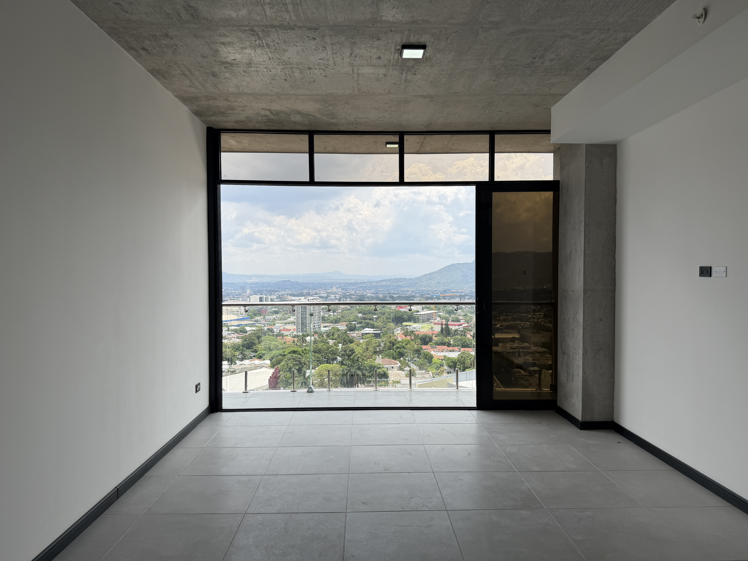 DAA850-7 APARTAMENTO CON LÍNEA BLANCA EN ART HAUS, SAN BENITO, SAN SALVADOR