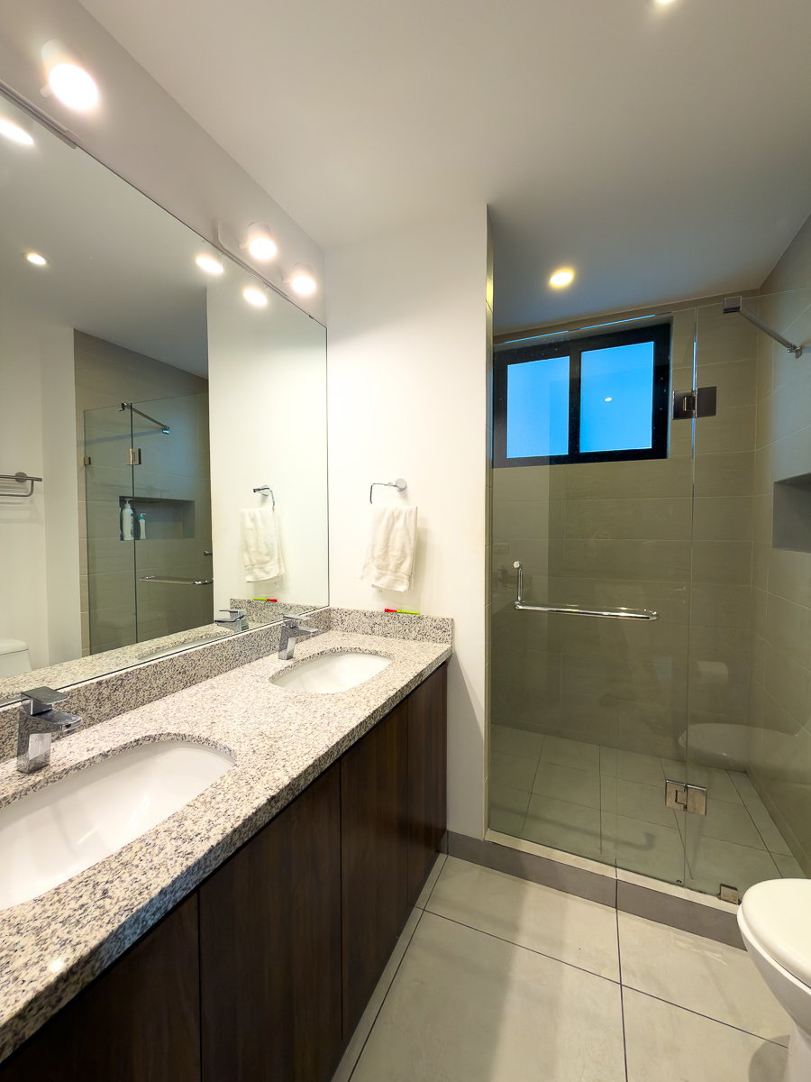 10 APARTAMENTO FULL AMUEBLADO EN CASA 159, SAN BENITO