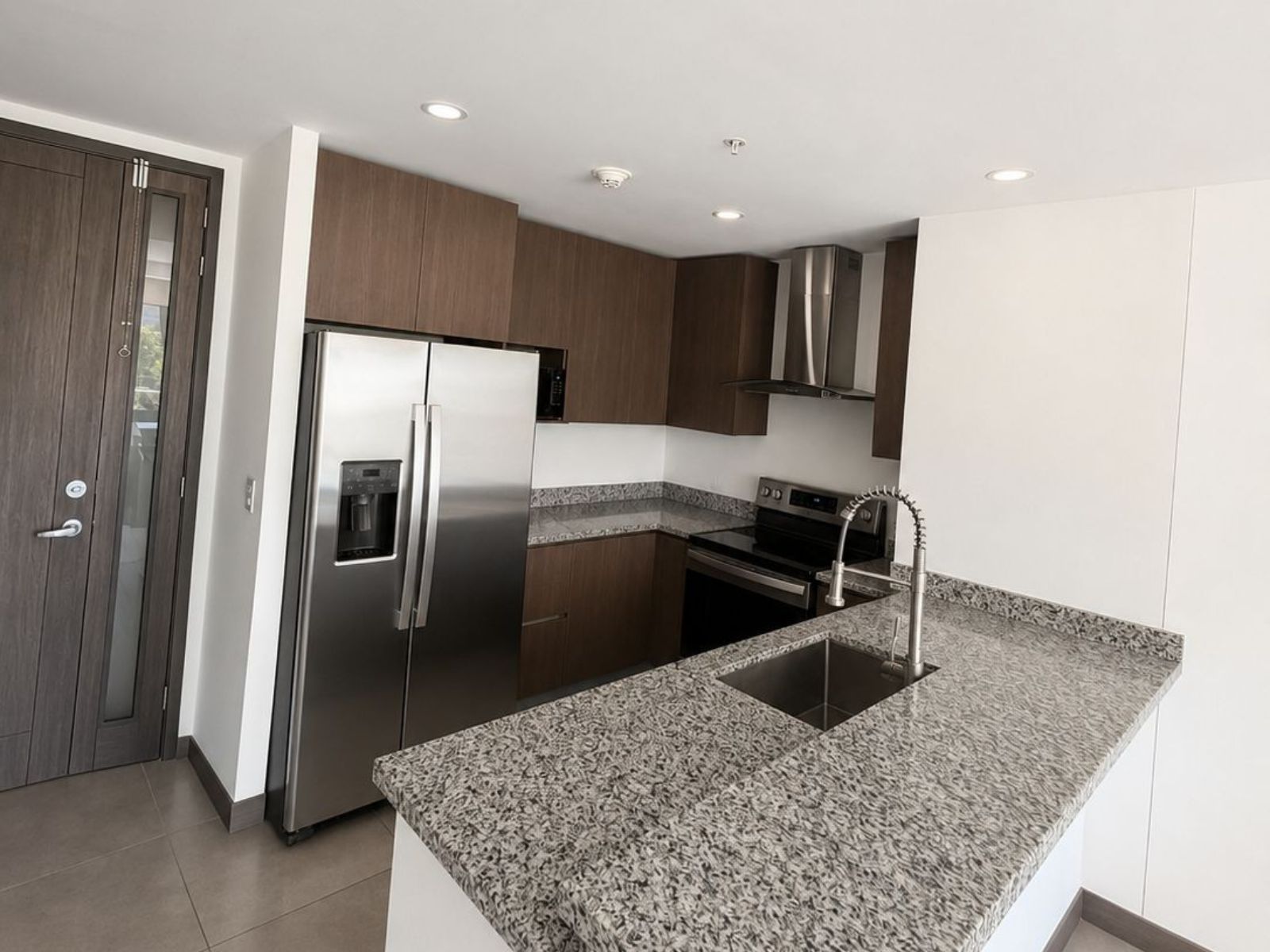 DAA857-28 APARTAMENTO EN PUERTA DEL ALMA lll, ANTIGUO CUSCATLAN, LA LIBERTAD