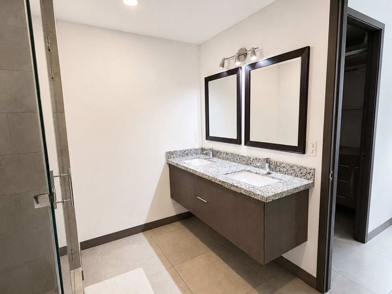 DAA857-29 APARTAMENTO EN PUERTA DEL ALMA lll, ANTIGUO CUSCATLAN, LA LIBERTAD