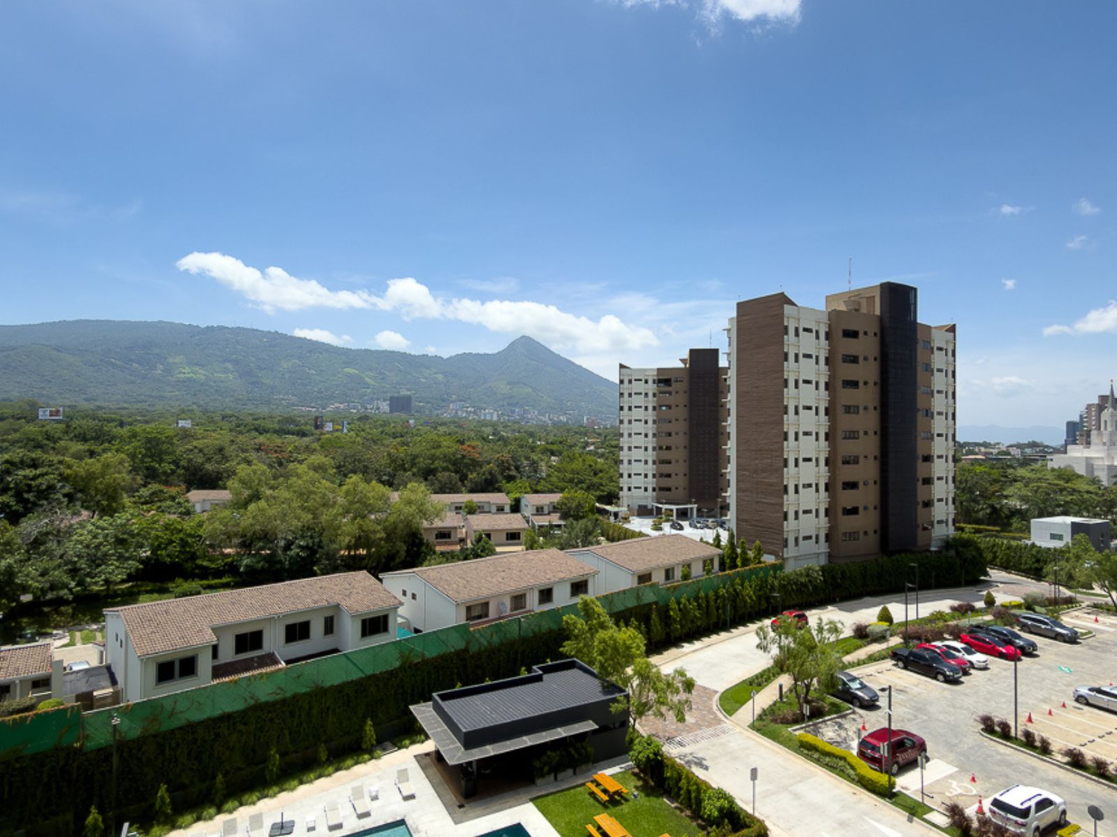 DAA857-3 APARTAMENTO EN PUERTA DEL ALMA lll, ANTIGUO CUSCATLAN, LA LIBERTAD
