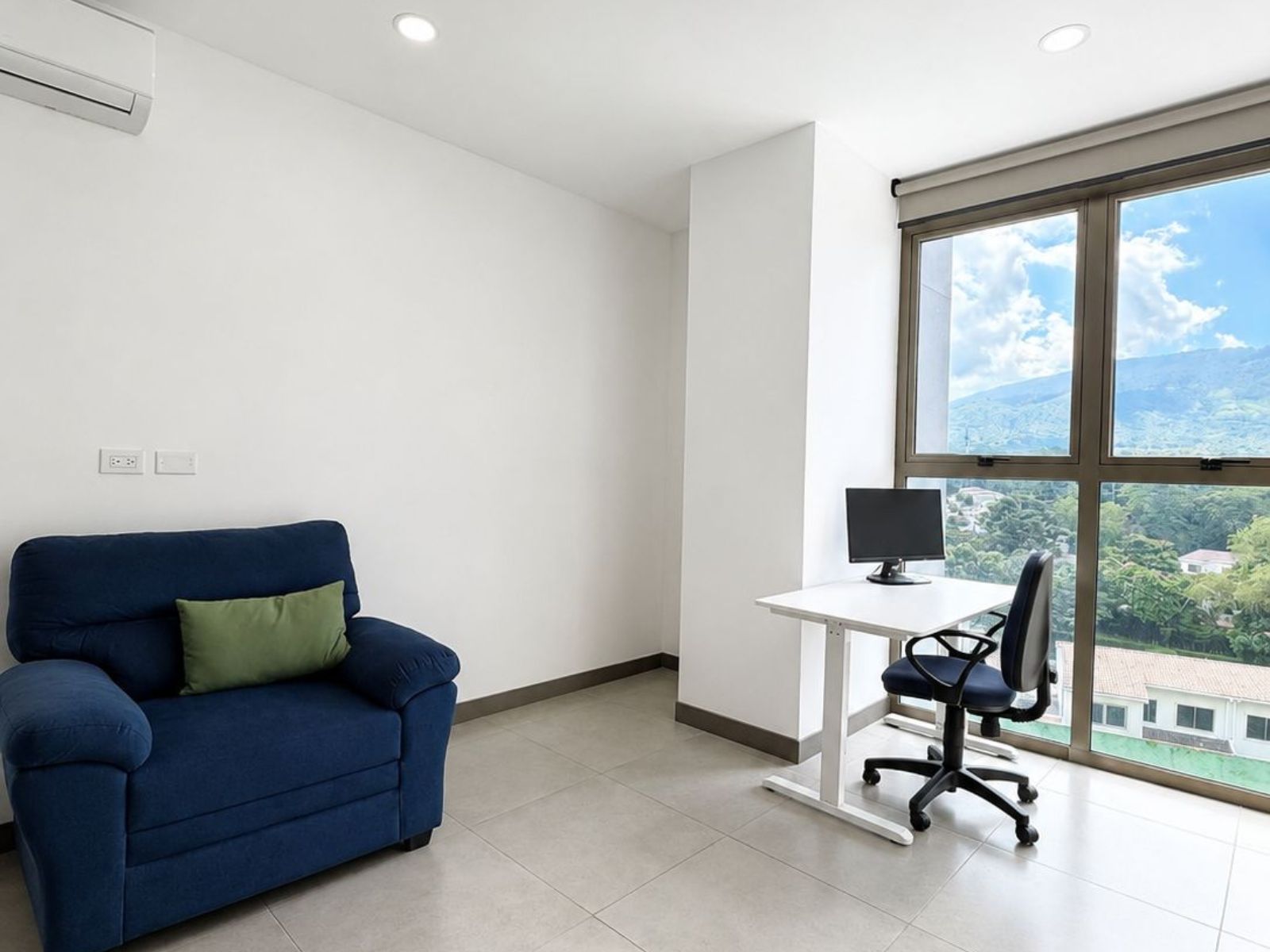DAA857-5 APARTAMENTO EN PUERTA DEL ALMA lll, ANTIGUO CUSCATLAN, LA LIBERTAD
